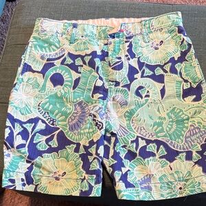 Like new! Lily Pulitzer boys shorts size 7. Worn once Floral Patterned Shorts